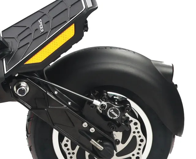 Dualtron Spider Max, Nahaufnahme von Hinterrad und Bremsscheibe