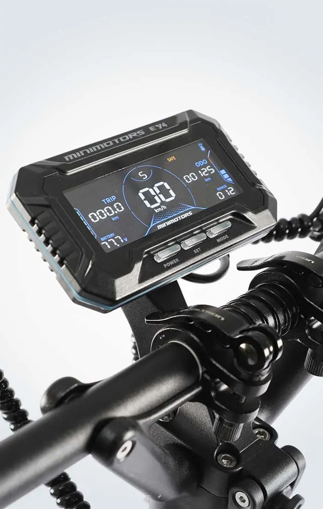 Dualtron Ultra 2 Upgrade, Nahaufnahme des EY4-Displays am Lenker